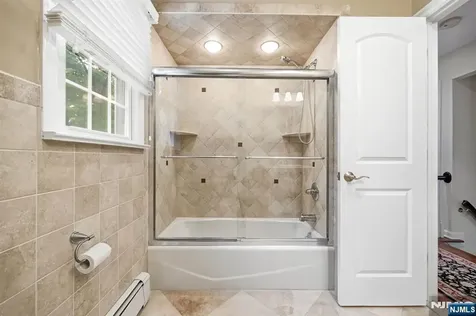 118 Manito Avenue Oakland NJ 07430