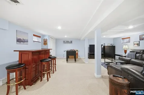 118 Manito Avenue Oakland NJ 07430