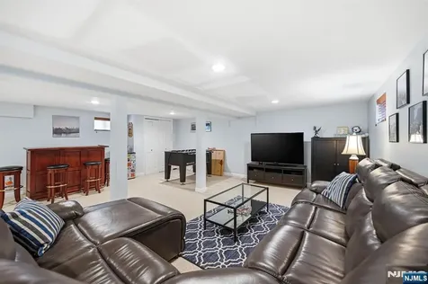118 Manito Avenue Oakland NJ 07430