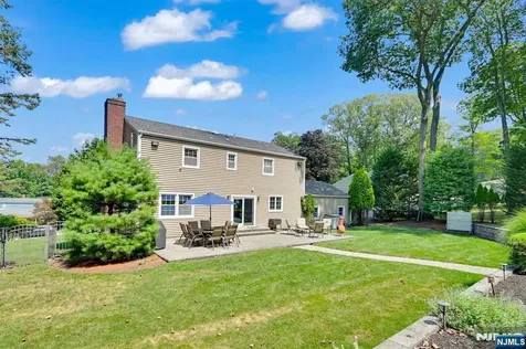 118 Manito Avenue Oakland NJ 07430