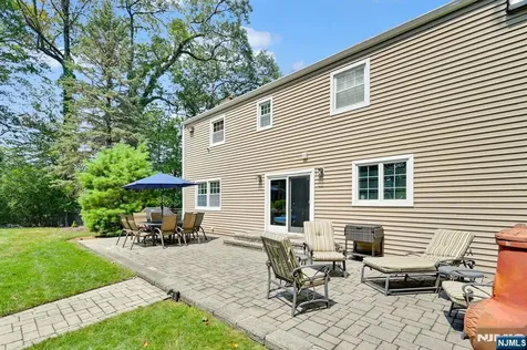 118 Manito Avenue Oakland NJ 07430