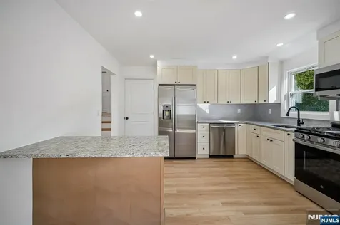 27 Mountainview Drive Clifton NJ 07013