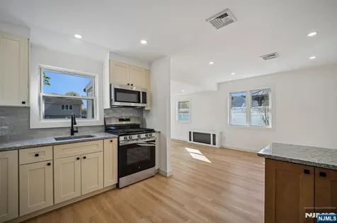 27 Mountainview Drive Clifton NJ 07013