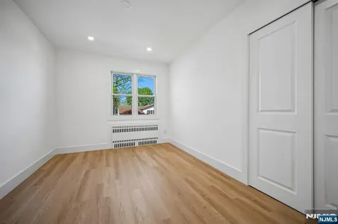 27 Mountainview Drive Clifton NJ 07013