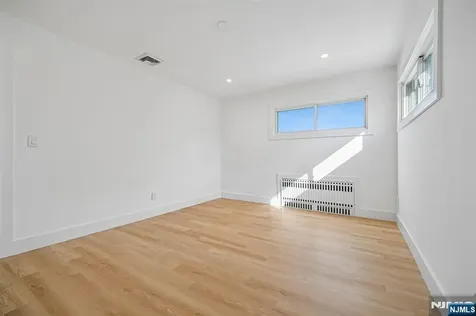 27 Mountainview Drive Clifton NJ 07013