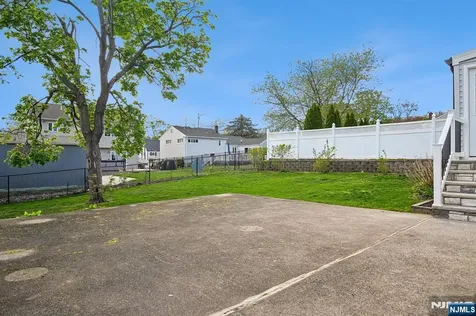 27 Mountainview Drive Clifton NJ 07013