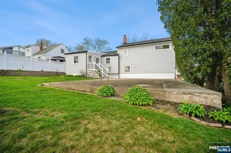 27 Mountainview Drive Clifton NJ 07013