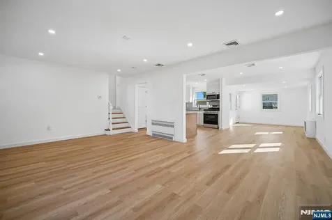 27 Mountainview Drive Clifton NJ 07013