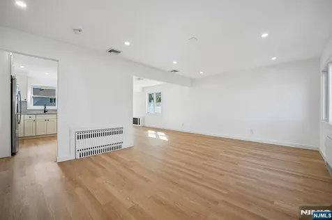 27 Mountainview Drive Clifton NJ 07013