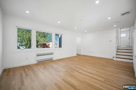 27 Mountainview Drive Clifton NJ 07013