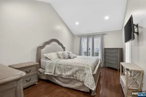 75 Washington Court Montville Township NJ 07082