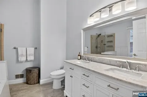 75 Washington Court Montville Township NJ 07082
