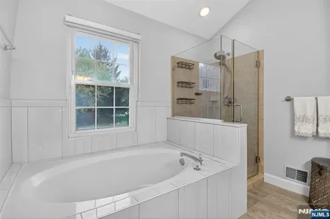 75 Washington Court Montville Township NJ 07082