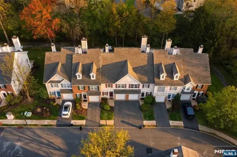 75 Washington Court Montville Township NJ 07082