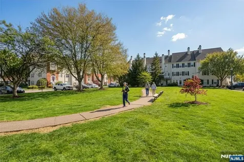 75 Washington Court Montville Township NJ 07082