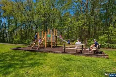 75 Washington Court Montville Township NJ 07082