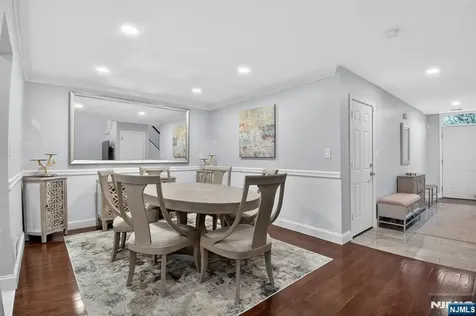 75 Washington Court Montville Township NJ 07082