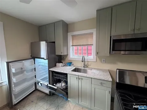 380 Park Avenue Fairview NJ 07022