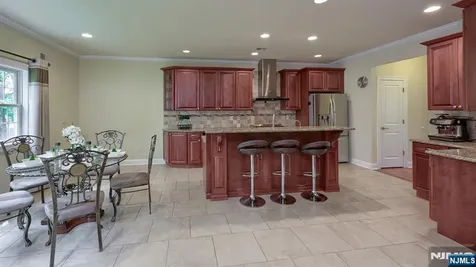 14 Dehart Wayne NJ 07470