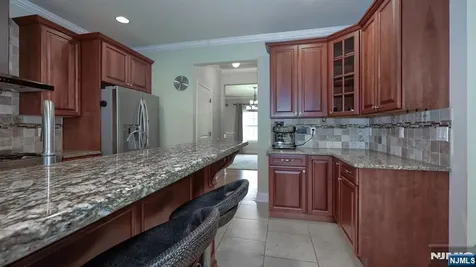 14 Dehart Wayne NJ 07470