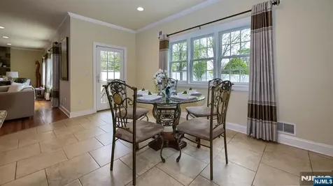 14 Dehart Wayne NJ 07470