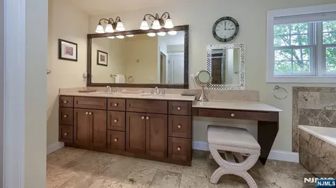 14 Dehart Wayne NJ 07470