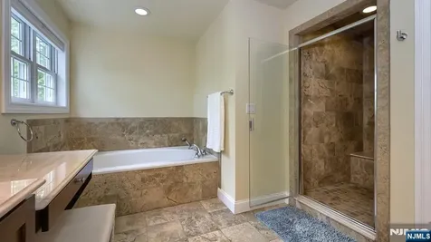 14 Dehart Wayne NJ 07470