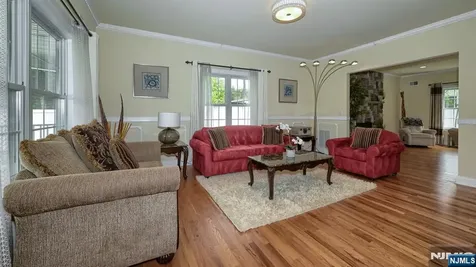 14 Dehart Wayne NJ 07470