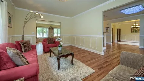 14 Dehart Wayne NJ 07470