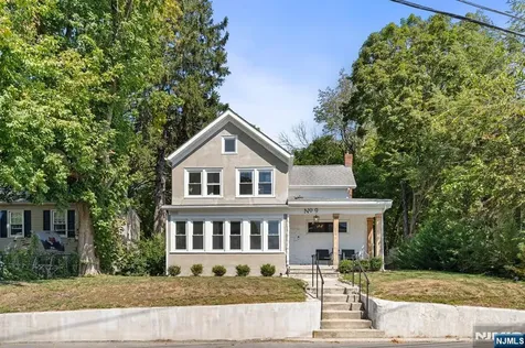 9 Lawnwood Avenue Newton NJ 07860
