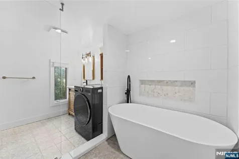 9 Lawnwood Avenue Newton NJ 07860