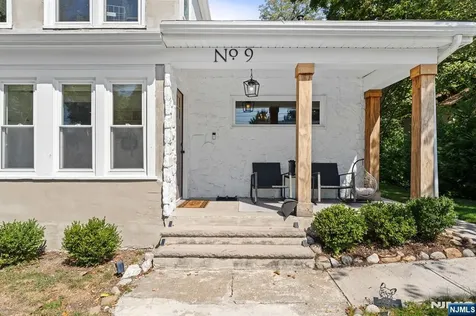 9 Lawnwood Avenue Newton NJ 07860