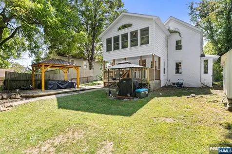 9 Lawnwood Avenue Newton NJ 07860
