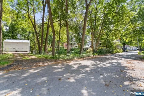 9 Lawnwood Avenue Newton NJ 07860