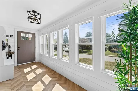 9 Lawnwood Avenue Newton NJ 07860