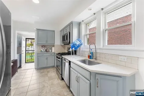 100 Washington Place Teaneck NJ 07666