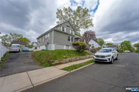 100 Washington Place Teaneck NJ 07666