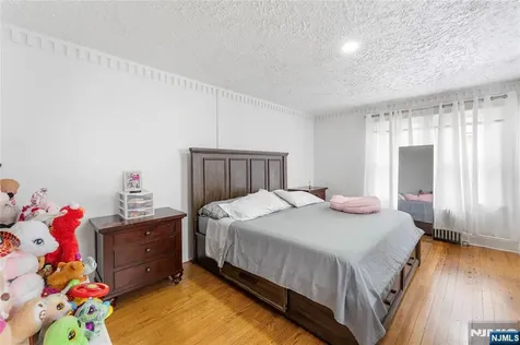 100 Washington Place Teaneck NJ 07666