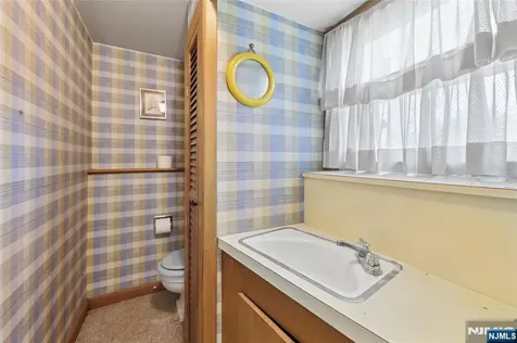 35 Robin Road Wayne NJ 07470