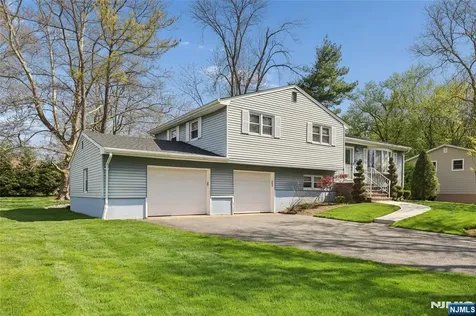35 Robin Road Wayne NJ 07470