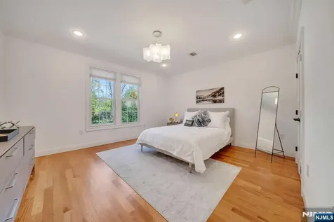 15 Eric Place Demarest NJ 07627