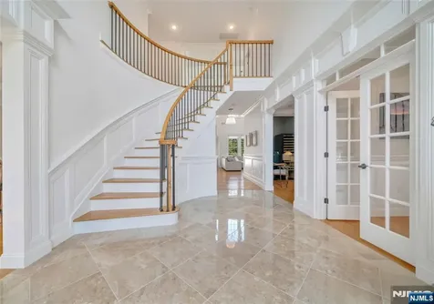 15 Eric Place Demarest NJ 07627