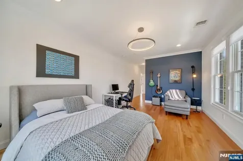 15 Eric Place Demarest NJ 07627