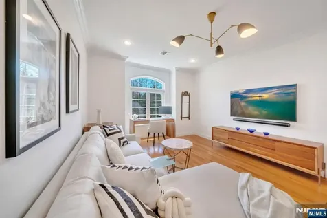15 Eric Place Demarest NJ 07627
