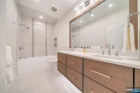 15 Eric Place Demarest NJ 07627