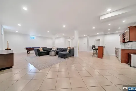 15 Eric Place Demarest NJ 07627