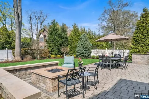 15 Eric Place Demarest NJ 07627