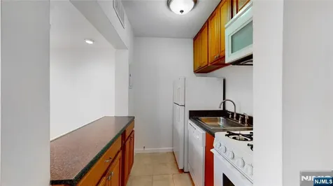 450 River Road Nutley NJ 07110