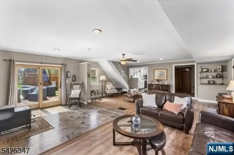 938 Maple Avenue Newton NJ 07860
