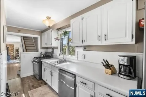 938 Maple Avenue Newton NJ 07860